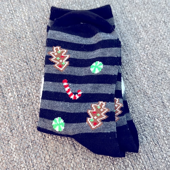 Holiday Socks 🎅🏻🧦🎄 - Picture 5 of 6
